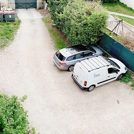 Le Studio Parisien Boissy-Saint-Léger Exteriör bild