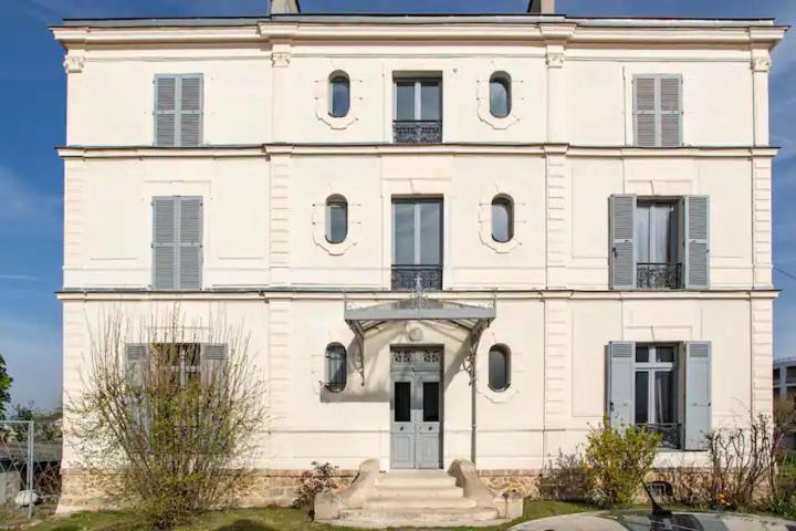 Le Studio Parisien Boissy-Saint-Léger Exteriör bild
